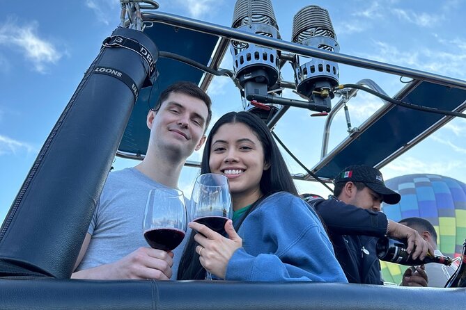 Hot air balloon ride with breakfast in Cueva from CDMX - The 45-minute flight over the Teotihuacán Valley
