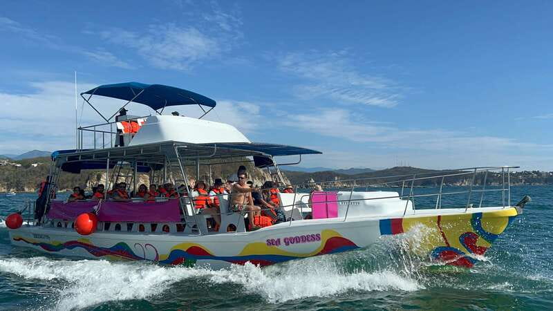 Huatulco: Bays Boat Tour with Snorkeling and Hotel Pickup - Key Things to Know Before You Go