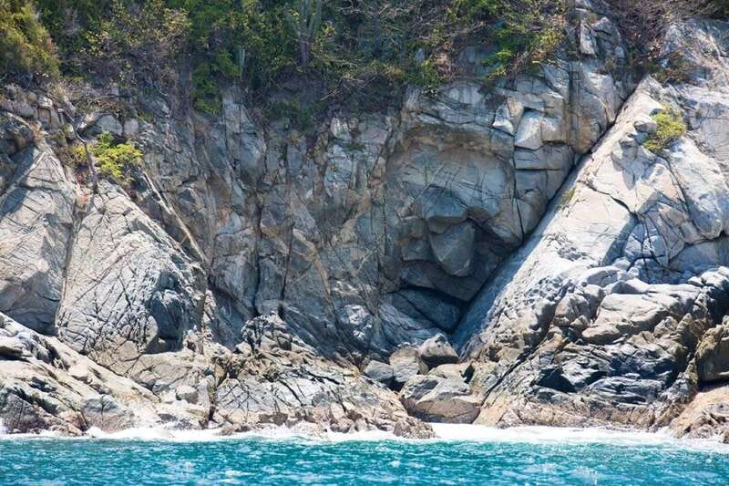 Huatulco: Bays Boat Tour with Snorkeling and Hotel Pickup - Maguey Bay: Two Hours for Swimming and Lunch