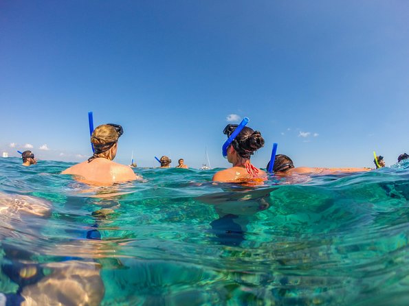 Isla Mujeres Catamaran, Open Bar & Optional Buffet and pick up - Choosing between the 30-person and 50-person catamarans