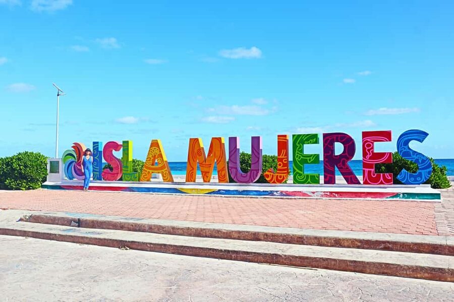 Isla Mujeres: Catamaran Ride with Open Bar, Snorkeling, and Lunch - Is the $56 price good value?