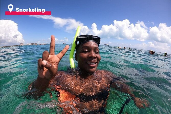 Isla Mujeres Catamaran + Snorkel + Open Bar on board + Buffet - About 90 minutes on Isla Mujeres