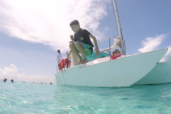 Isla Mujeres Catamaran Tour from Cancun with Snorkel and Open Bar - Buffet Lunch at the Beach Club