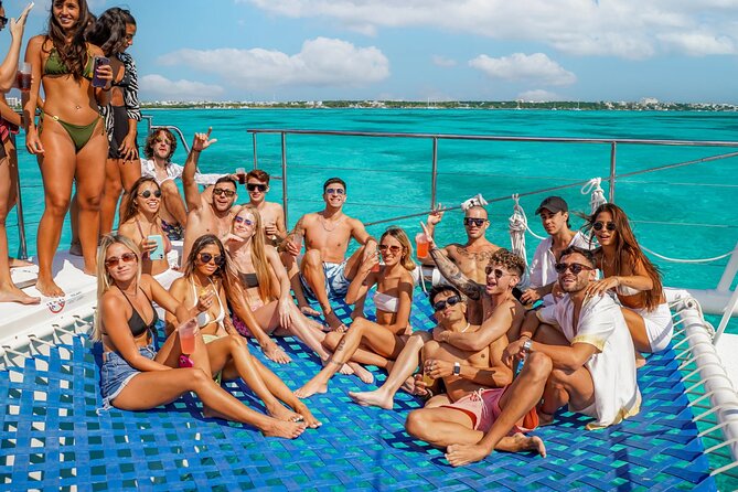 Isla Mujeres Cruise with Beach Club, Snorkel, Lunch and Open Bar - Hotel pickup and the Marina Las Perlas check-in