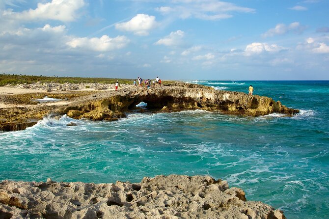 Jade Caverns Private Jeep Tour with Lunch and Snorkeling - Private guides are the tour’s strongest feature