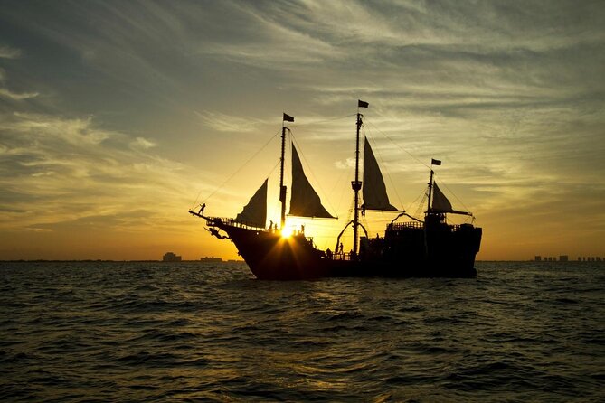 Jolly Roger Pirate Show and Dinner in Cancun - Key details to know before you book