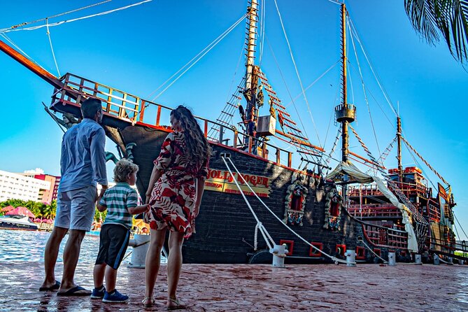 Jolly Roger Pirate Show and Dinner in Cancun - Fireworks, dancing, and the final stretch