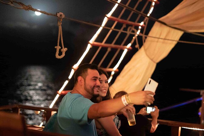 Jolly Roger Pirate Show and Dinner in Cancun - What the $136 price really covers
