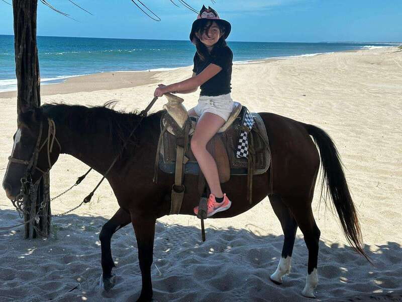 Jungle and beach horseback ride + lunch + mezcal - How the mezcal tour and tasting work