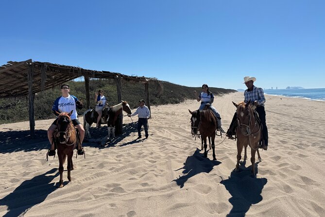 Jungle and Beach Horseback ride Tour in Pacific Coast - Jewelry shopping and the family-run ranch feel