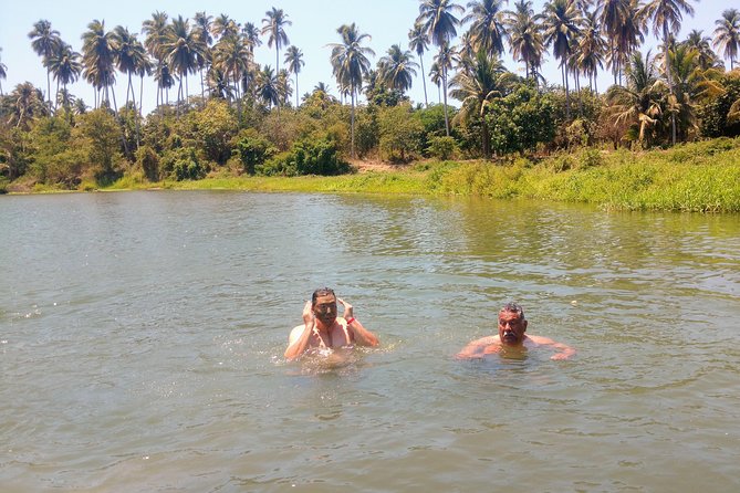 Jungle Coyuca Lagoon Boat Ride Experience & Baby Turtle Release - Guides who can make the day personal