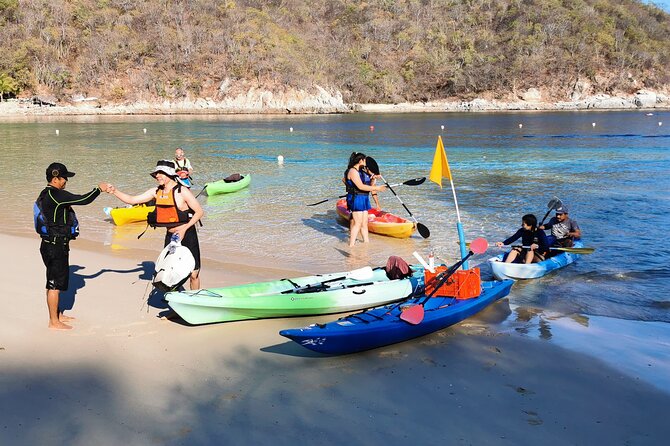 Kayak Huatulco Sunrise - The pre-dawn pickup and first safety briefing