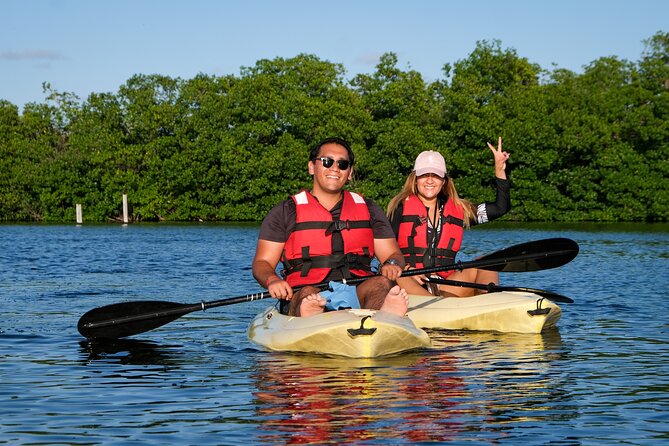 Kayaking Tour in Cancun - Paddling through Nichupté Lagoon