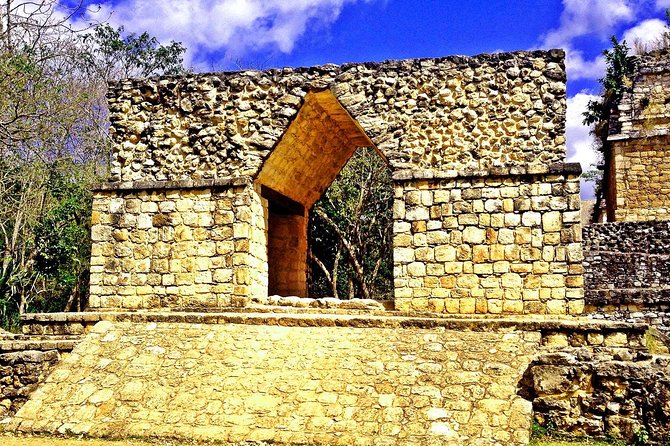 LDS Tour to Ek Balam + Cenote - A Yucatecan buffet before the cenote