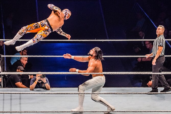 Legendary Mexican Lucha Libre Experience in Cozumel Meet andGreet - The backstage pass and signed photo card