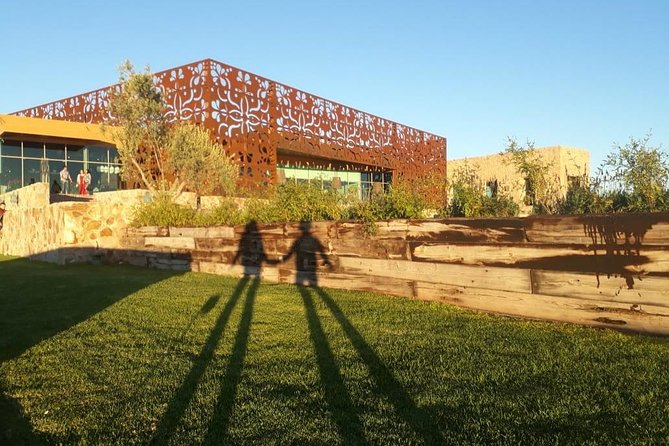 Local Vineyard Tour & Wine Tasting at the Independence Valley - Should You Book the Tres Raíces Visit?