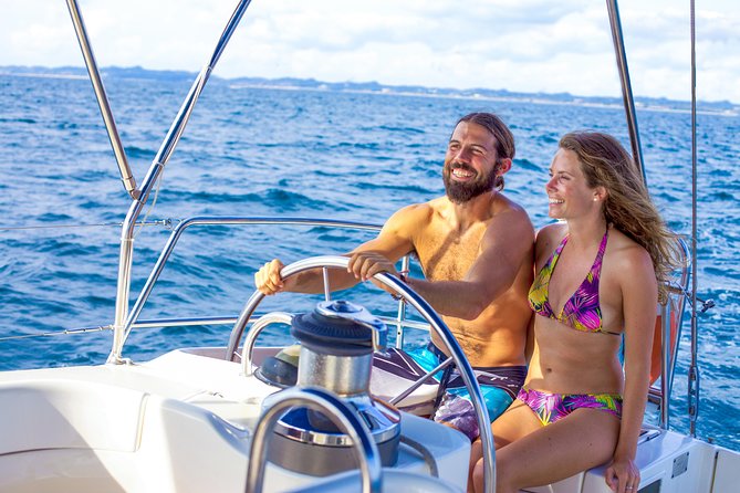 Los Cabos Luxury Sailing, Snorkel and Lunch Cruise - Costs, restrictions, and small details that matter