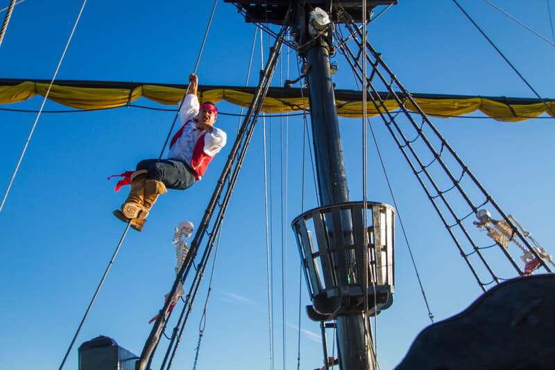 Los Cabos: Pirate Ship Sunset Cruise & Show with Dinner - The Buccaneer Queen and the first hour at sea