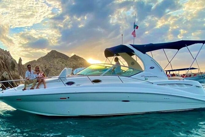 Los Cabos Private Yacht Whale Watching & Drinks - Up to 18 Guests - Why Cabo is excellent for seasonal whales