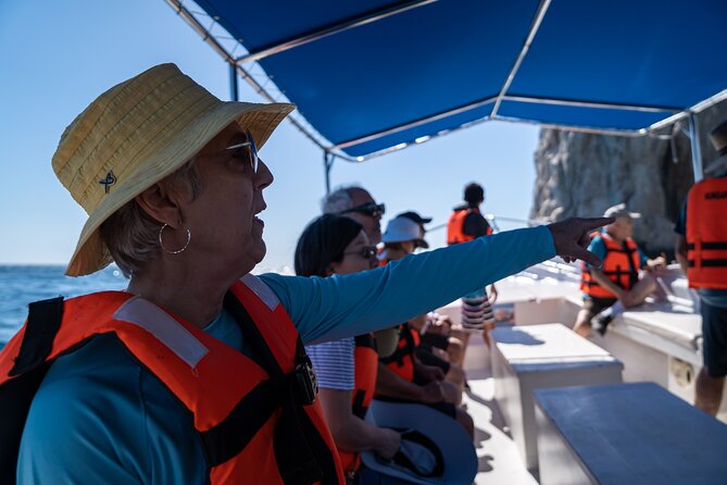 Los Cabos Whale Watching (Transportation and Pictures Included) - Why the guide and captain matter so much