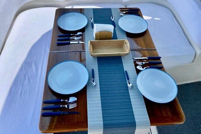 Los Cabos Yacht Adventure - Arch, Snorkel, Lunch, Drinks 1-18ppl - Choosing between Chileno Bay and Santa Maria Bay