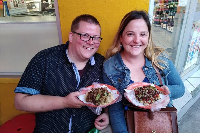 Lucha Libre Tacos & Masks 4 hrs Exploring Cdmx - Walking through several different Mexico City neighborhoods