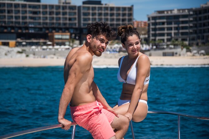 Luxury 42' Yacht Tour in Cabo for Snorkeling and Sunset - Snorkeling at Chileno Bay or Santa Maria Bay