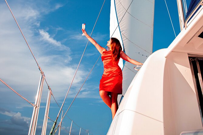 Luxury Sunset Sailing Cruise in Cancun with Light Dinner and Open Bar - Is $109 a fair price?