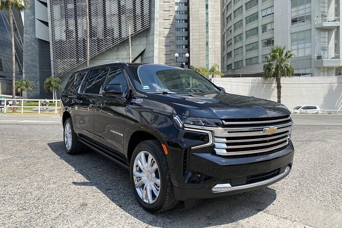 Luxury Suv from Cancun One Way International Airport - Meeting your representative outside Cancún Airport