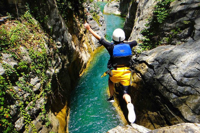 Matacanes : Canyoning + Hiking + Water Jumps + Rappel + Caves - Key points before you book