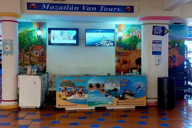 Mazatlan City Sightseeing Tour with Shopping Time and Lunch - Punta de Clavadistas and the 45-foot plunge