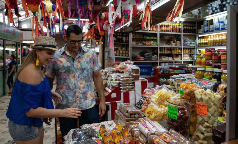 Mazatlan: Old Town Sightseeing and Golden Zone - What the guides add to the experience
