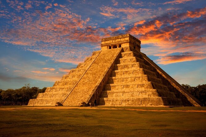 Merida : Chichen Itza, Izamal and Cenote with lunch and pick up - Izamal and the yellow streets