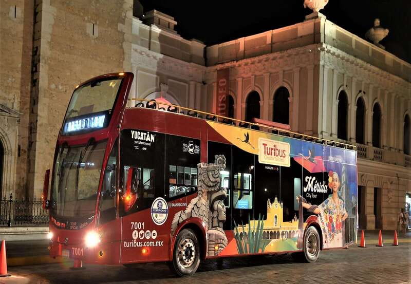 Mérida: Panoramic Sightseeing Tour Bus Ticket with 2 Routes - The top deck, shade, and heat