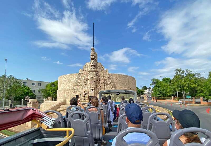 Mérida: Panoramic Sightseeing Tour Bus Ticket with 2 Routes - Circuito Norte from the cathedral to Paseo Montejo