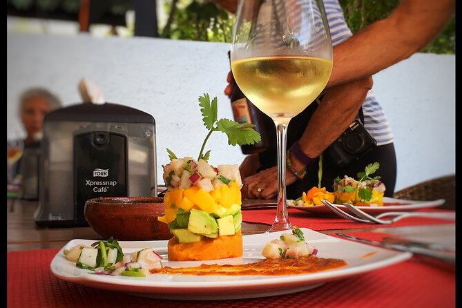 Mexican Cooking Class 1 or 3 Courses Tequila and Mezcal Tasting - Choosing between the three-hour and five-hour classes
