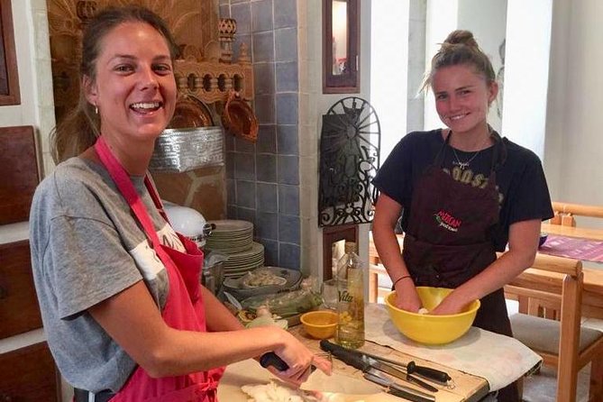 Mexican Cooking Class with Food Market Visit in Mexico City - Eating together makes the class social