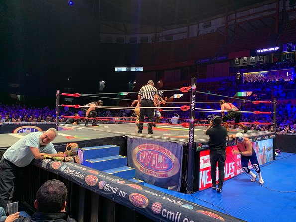 Mexican Wrestling: Experience Lucha Libre in Mexico City - Wearing the Mask and Joining the Crowd