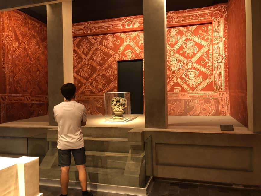 Mexico City: Anthropology Museum Tour with Historian - Starting with the museum’s architecture and courtyard fountain