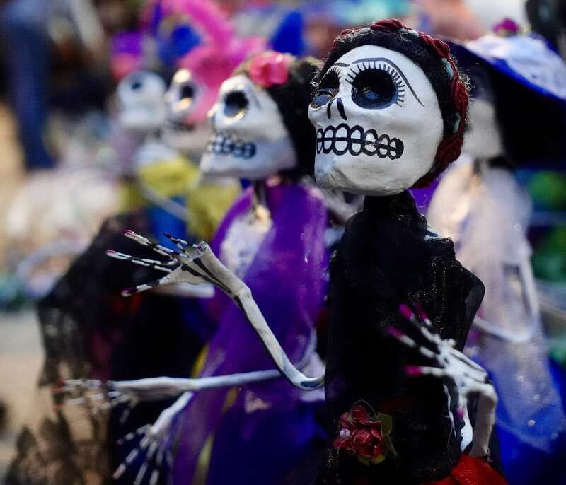 Mexico City: Day of the Dead Guided Tour - The long road to Xochimilco