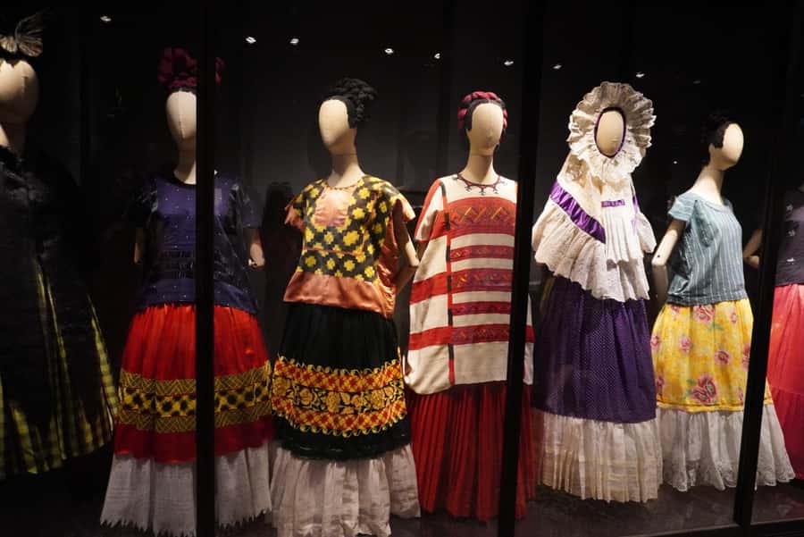 Mexico City: Frida Kahlo Museum Tour - Inside Casa Azul, where private life becomes part of the art