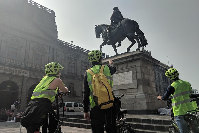 Mexico City Highlights E-Bike Tour With Foodie Stops - The pace, safety, and group size
