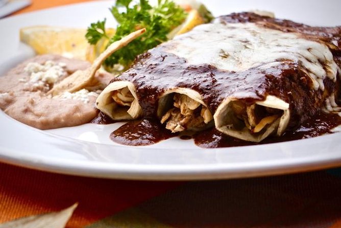 Mexico City Historical Centre Food Tour with 7 Authentic Tastings - Starting at Plaza Pino Suárez