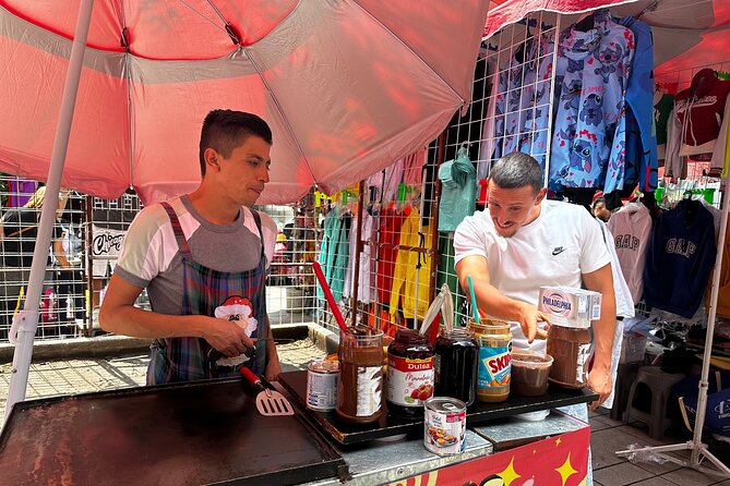 Mexico City Historical Centre Food Tour with 7 Authentic Tastings - Tacos and market life on República de Uruguay