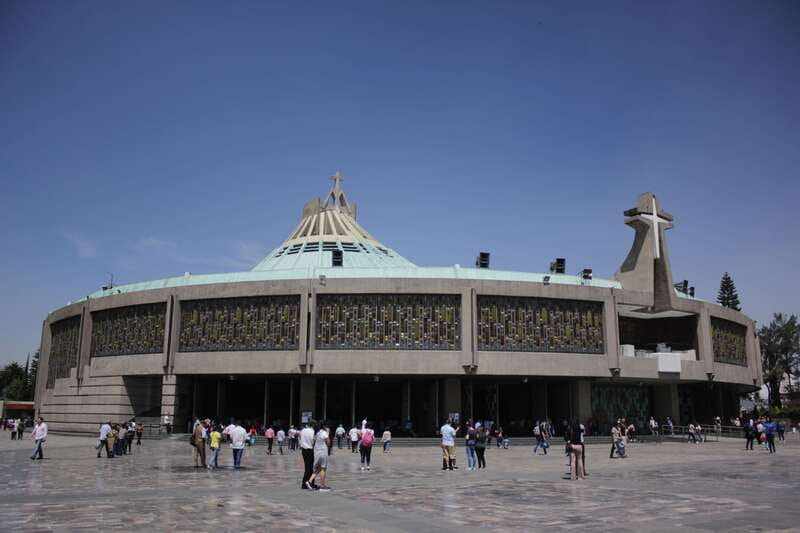 Mexico City: Hop-On Hop-Off Bus City Tour - Finding the bus and exchanging your reservation