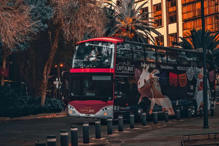 Mexico City: Night Bus Tour - Monumento a la Revolución and Paseo de la Reforma