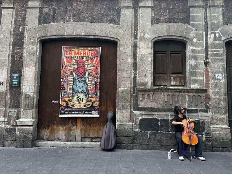 Mexico City: Old Town Food Tour of 7 Tastings & Secret Dish - Chilaquiles in the open-air market