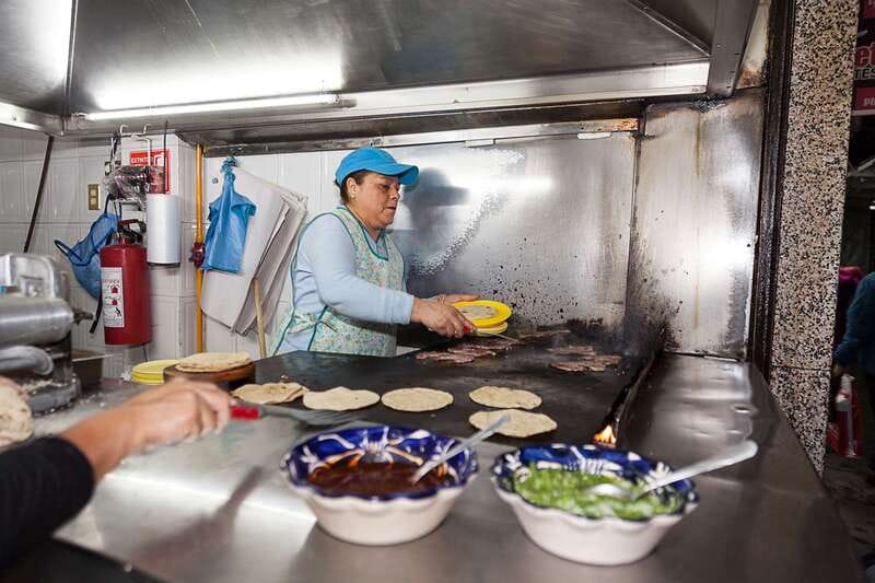 Mexico City: Tacos & Mezcal Night Food Tour - Mezcal tasting with three pours and a cocktail