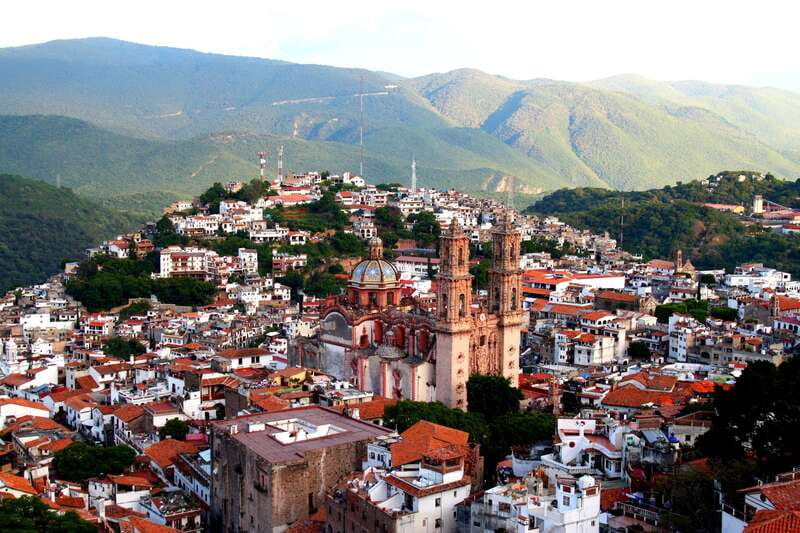 Mexico City: Taxco & Cuernavaca Tour with Pre-Hispanic Mine - Santa Prisca, Taxco’s great Baroque centerpiece
