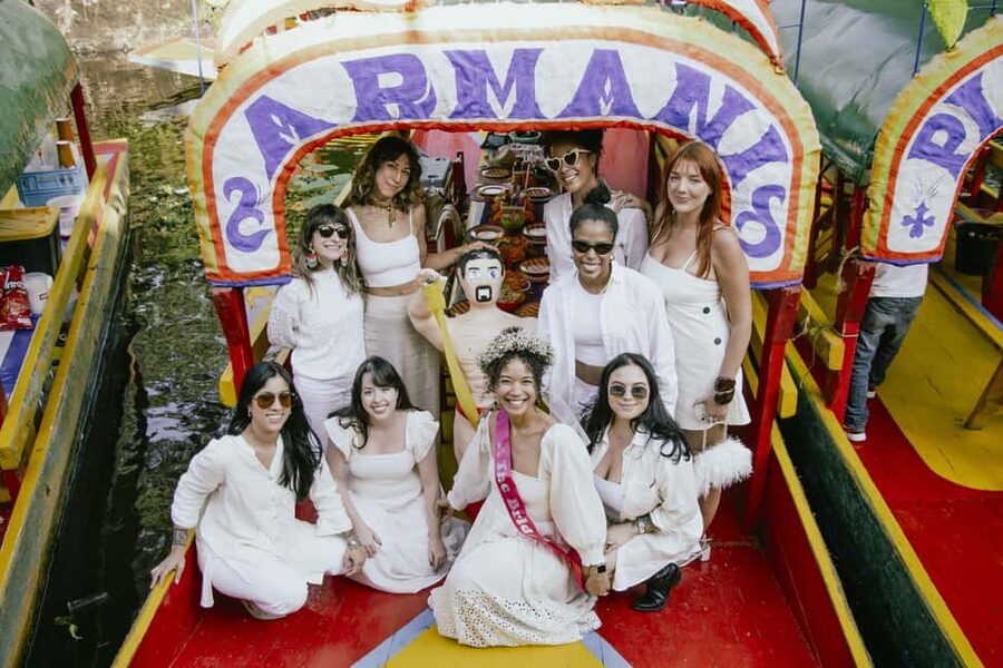 Mexico City: Xochimilco Boat with Guacamole & Premium Drinks - Small details that make the ride easier